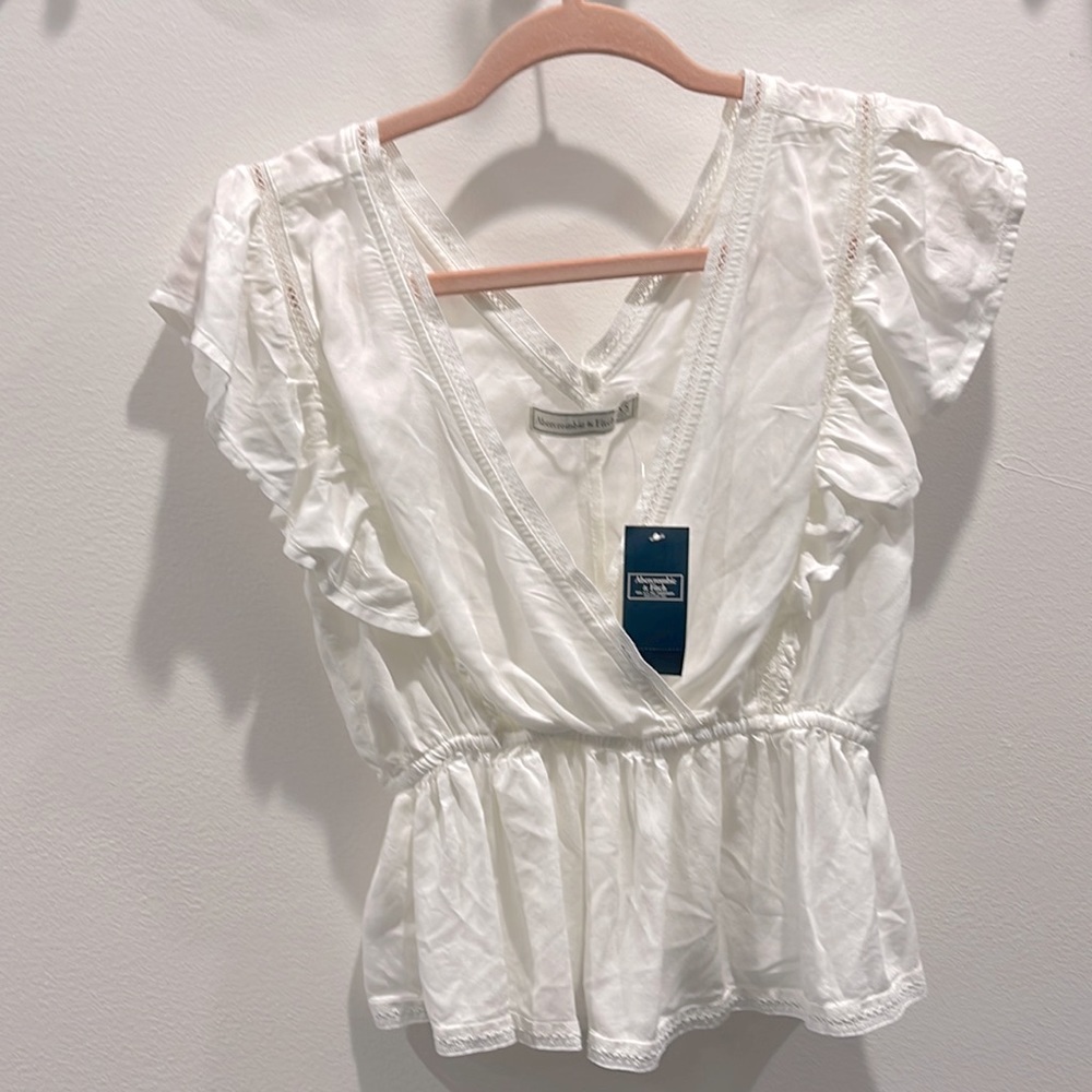 Abercrombie White Flutter Sleeve V-neck Blouse